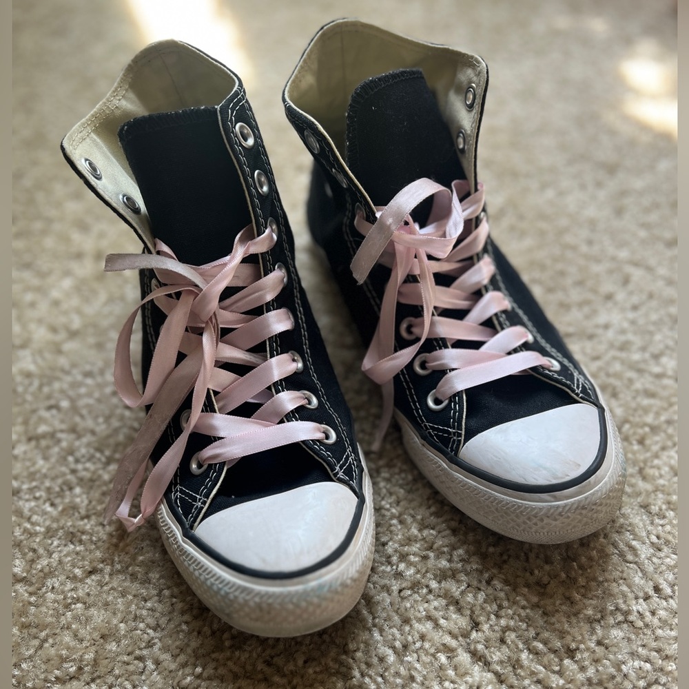 Black high top converse